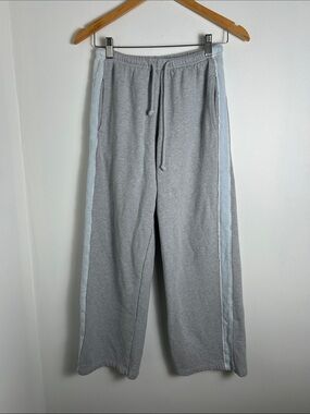 Gray Sweatpants women’s size extra small wide leg draw string joggers comfy